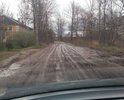 Ямы,лужи, грязи столько , что даже асфальта не видно. В двух местах была перекопана.