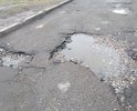 Здравствуйте! г.Советск,ул.Жилинское шоссе 3А, пожалуйста обратите внимание, проезжая часть не ремонтировалась лет 15, овраг на овраге, на фото плохо видно из за луж, но состояние дороги плохое.Надеемся, что на этот раз мы попадем в программу ремонта дорог, (т.к. нашу улицу всегда игнорируют и никогда не включают в план ремонта)Люди сами засыпают периодически эти ямы. С уважением жители этого дома.
