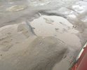 Такая проблема из года в год. Утром засыпают щебнем, к обеду его уже выбило из ям.