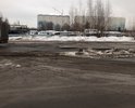 Дорога очень разбита, точнее это была не дорога, а строительные плиты, которые разбились. Проехать невозможно, уже много машин пострадали и кто будет оплачивать ремонт? Кол-во проживающих растёт с каждым днём, соответсвенно и машин. Срочно необходимо сделать хорошую нормальную дорогу для единственного проезда в ЖК!