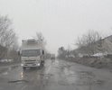 Зарёвская объездная (Чернореченская), на участке от кольца Северного шоссе до перекрёстка с Нижегородским шоссе, окончательно превращается в аттракцион «попробуй сохранить колеса целыми». По непонятным причинам, не отремонтированная в предыдущем году, когда ремонтировалась большая её часть, пролегающая от Северного кольца до перекрестка с ул.Красноармейской... Все «формальные» ремонты ям, проводимые в том году, «ушли» вместе с первыми потеплениями. Данный участок дороги, находящийся на балансе у области, требует срочного ремонта, для начала ямочного, а по мере требуемых погодных условий - полной замены асфальтового покрытия. Ну и актуальная в последние годы для этого участка дороги увеличенная нагрузка (круглосуточное "катание" камазов с песком) помогают этой дороги иметь подобное состояние.