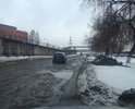 на протяжении всей дороги глубокие ямы диаметром более 70 см. дорога не пригодна для проезда