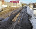 Почти вся ул. Речная в ужасном состоянии. Половина улицы с асфальтовым покрытием в глубоких ямах. Данная дорога ведет к дому интернату для престарелых и инвалидов. Вторая часть дороги от дома №1 до дома №11 грунтовая, в местах где проводилась засыпка щебнем и асфальтной крошкой в приемлемом состоянии. Там где щебнем не засыпали, дорога превратилась в кашу с колеей. На ул. Речной ближе к перекрестку с ул. Ново-Белинского постоянно огромная лужа, в этом месте необходимо сделать водоотвод или приподнять проезжую часть, чтобы вода уходила в сторону леса. Так же на перекрестке ул. Речной и Дачной есть люк с большим перепадом высот, этот участок дороги грунтовый и с большим уклоном, поэтому постоянно размывается водой при таянии снега или сильном ливне. Необходимо выровнять дорогу возле люка.
