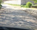 Дорога убитая в прямом смысле этого слова. Как сказал один таксист: "Эта дорога - стресс для автомобиля". Другого подъезда в наш микрорайон нет. Надежда только на ОНФ.