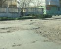 Дорога убитая в прямом смысле этого слова. Как сказал один таксист: "Эта дорога - стресс для автомобиля". Другого подъезда в наш микрорайон нет. Надежда только на ОНФ.
