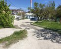 На проезжей части, в районе дома № 3 по ул. Черняховского, находятся выбоины, не соответствующие требованиям ГОСТ Р 50597-2017. Пожалуйста, примите меры к ремонту дороги.