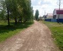 Грунтовая дорога, давно не ремонтировалась. Поддерживается силами жителей ближайших домов.
