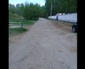 твердое покрытие отсутствует на 85% дороги. В сырую погоду превращается в грязевое месиво. В сухую погоду - источник пыльных бурь. Езда на автомобиле возможна не быстрее 5 км/ч.
