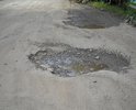 По данной улице невозможно передвигаться, как на автомобиле, так и пешком, потому что по всей дороге находятся огромные ямы!. Про эту улицу местные власти явно забыли, как и про людей живущих по улице Яковлева!