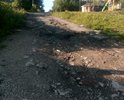 Мы живём по улице Рабочая,г.Александров,а конкретнее ближе к родникам,район Поповой Горы на подьёме в гору.Здесь находятся частные дома,частный сектор.И здесь напрочь отсутствует дорога,по которой жители могли бы передвигаться на автомобилях,или просто хотя бы ходить пешком.Дорога,находится в ужаснейшем состоянии.А ведь здесь проживает достаточно стариков и детей,к которым часто приезжает скорая помощь.Начиная от конечной автобусной остановки ,маршрута номер 3, на Рабочей улице.После дождей образуются ямы ,по которым просто не возможно пройти или проехать.После этого,приезжает грейдер и выравнивает дорогу,от остановки и до магазина Дилижанс.В этом году,грейдер прошёл один раз почти и до нашего спуска.Я не знаю,к какой инстанции относятся эти грейдера.После дождей,нашу гору просто смывает.Мы жители,на этой улице ,на подъёме своими силами заделываем эти ямы.Но после ,вновь всё повторяется.Мы живём в черте города,и у нас ни разу не проводился хотя бы какой нибудь ремонт.А ведь все ,кто проживает на этой улице платят налоги и прочее.К родникам на нашей улице приезжает много жителей города,района,в том числе и Москва.То есть на подъёме всегда есть движение.Поэтому подъём,постоянно разбивается.И сколько бы жители не проводили бы так сказать, ремонт.Дорога становится ещё хуже и хуже.Мы живём ни в СНТ!Чтобы делать дорогу за свой счёт!