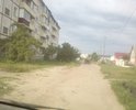 Дорога разбита, куски асфальта торчат только местами. Ремонта не было более 20 лет.