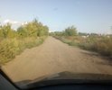 Разбитый асфальт, дороги практически нет.