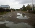 Дороги так же нет, двигаться очень опасно для здоровья и подвески.