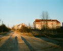 Нет дороги, песочная уже вся в ямах, после дождя в лужах, потом превращается в жижу и пыль. Нужен тротуар и дорога. Спасибо!