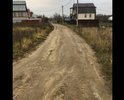 Твёрдого покрытия нет вообще, пройти и проехать после дождя невозможно. Дети в школу попасть во время распутицы не могут