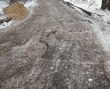 "Яма на яме", ноги сломаешь, не говоря про движении на автомобиле!