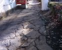 Разрушено покрытие тротуара