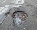 По состоянию на 25 декабря дорога по улице Кирова д.5 и улице Ржевская д.6 находится в аварийном состоянии. По середине проезжей части располагаются глубокие ямы.