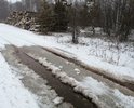 Ежегодно жители деревни Юрятино за свой счет и частично финансирование администрации делают дорогу до деревни, а начиная с осени 2019г и по сей день лесозаготовщики начали разбивать дорогу, ездят по дороге большегрузовая техника и разбила колеи и ямы глубиной по 15см. Прошу разобраться в данной ситуации