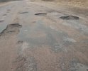 #дорогасолдата Дорога Ржев- Сухуша участок 23-28 километр вся в ямах, рытвинах, автотранспорт объезжает крупные ямы по обочинам. Дорога является школьным маршрутом, по которой ежедневно ездят два школьных автобуса, а также осуществляется перевозка детей из ГБУ Социального реабилитационного центра.Из-за разбитой дороги не соблюдается норма времени, предусмотренная Санпин для доставки детей в образовательное учреждение. Дорога ведет к братскому захоронению в д. Погорелки, в братской могиле покоятся останки 8125 бойцов, а также к братскому захоронению в д Сухуша, где покоятся останки 4003 бойцов.