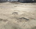 Убитые дороги города, если их можно назвать дорогами!