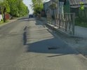 В результате движения большегрузных автомобилей при строительстве объездной дороги г. Хабаровска полностью пришло в негодность дорожное полотно на участке ул. Новая - ул. Придорожная.