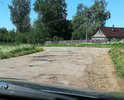 Дорога из деревень Вороново и Большое Вороново, по которым дважды в день ездит рейсовый автобус, а также школьный автобус. Ямы большие и глубокие, местами - более 10 штук на 1 метр дороги.