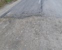 А/д Козельск - Белев. На протяжении многих десятилетий отсутствует дорожное покрытие на 2-х километровом участке от деревня Юрино Козельского района до границы Калужской и Тульской областей. В целом а/д Козельск - Белев в ужасном состоянии, но только на участке идущем по Калужской области, причем по Тульской области данная дорога в идеальном состоянии, с разметками и знаками. Эта дорога очень нужна жителям обеих районов и областей.