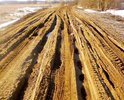Переписка с властями ведется с марта 2017 года. Но дорога каждую весну непроездная.