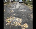 Очень большие ямы. Постоянные лужи. Ходить невозможно, постоянная грязь. Отсутствуют парковочные места. Во дворах темно, жители пожилого возраста из-за ям часто попадают в травмоопасный ситуации. Эти проблемы уже на протяжении более 15 лет!