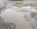 Район соц.город,ул.Котовского 20, ямы, лужи и грязь, хуже чем на поле! Слов нет, одни эмоции, с колясками не проехать, дети постоянно в грязи и рискуют оказаться на штырях и арматуре.Ливневых канализаций нет.Тротуарных дорожек нет.Освещения нет. Ремонт не делался уже более 10 лет.