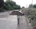 Дорога, ведущая к садоводческим товариществам в направлении с. Владимировка Смидовичского района от железнодорожного переезда на протяжении 5 км находится в аварийном состоянии (глубина ям составляет от 15 до 40 см, а в ряде мест с угрозой провала). Проезд частного и общественного транспорта значительно затруднен, часто приводит к поломкам и ДТП.