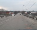 Мост требует капитального ремонта с водостоками и другими инженерными решениями.
Был проведен ремонт, отличным новым кирпичом.И кто только деньги списывает на такие ремонты. 
Ждем капитального ремонта весной 2021г.
