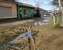 Много лет улица в таком состоянии. Проехать на автомобиле невозможно. Лужи высыхают только летом и то не всегда.
