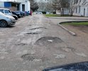 По поводу этого участка дворовой дороги обращался в городскую администрацию с сообщением о состоянии,реакции никакой!