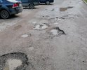 По поводу этого участка дворовой дороги обращался в городскую администрацию с сообщением о состоянии,реакции никакой!