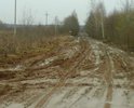 От дороги Чегирево до деревни Панкратово Калязинского района нет совсем дороги. Можно снимать готовые фильмы про войну. В деревне живут люди, школьники младших классов.