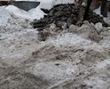 Пишу неоднократно.
Устроили свалку, снежный полигон во дворе Ставропольская 139.

Порушили насаждения.

Приводил лично в порядок несколько лет.