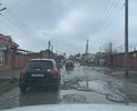 Добрый день! Прошу обратить острое внимание на участок дороги длинной 100-120 метров по адресу: г.Батайск, ул. Рыбная, участок от дома №115 до дома №125. Дорога в ужасном состоянии, дожди размыли ямы до глубины до 15 сантиметров. Автомобилям приходится объезжать по обочине (хотя и ее там нет). Пешеходам там совершенно не пройти. 
По этой дороге ездит достаточно много автомобилей, перед ямами образуется затор.
Прошу отремонтировать этот участок дороги ближайшее время.