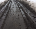 В период таяния снега и в дождливую погоду дорога становится непроходимой, так как за 20 лет ни разу не производилась подсыпка.