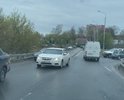 Съезд с моста через Ленинградское шоссе в сторону улицы 2-я Подрезковская. Аварии через день. Очень плохая видимость во все стороны