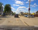 На улице Шмидта огромные ямы,  превышающие предельно допустимые значения. По этим улицам проходят маршруты общественного транспорта, а автомашины выезжают на встречные полосы, объезжая ямы. Эти повреждения дорожного покрытия подвергают реальной угрозе наши жизни, здоровью и имуществу, а также затрудняют в экстренных случаях передвижение скорой помощи, пожарной и иных спасательных служб. Считаю, что содержание дороги в таком состоянии является следствием бездействия и халатности должностных лиц администрации.