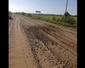 Покрытие дороги продавлено большегрузными автомобилями с момента оттаивания. Летом в сухую погоду дорога превращается в стиральную доску, в сырую погоду (обильный либо затяжной дождь)дорога превращается в болото с глубокими колеями.