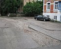 Уже много десятилетий ул. Циолковского в г. Феодосии находится в плачевном состоянии. Это центр города. Рядом школа №4, музей Марии Цветаевой,  исторические здания. По ней невозможно ходить не сломав ноги!