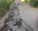 Прошу срочно отремонтировать дорогу по адресу г.Ставрополь проезд Алтайский. Полотно проезжей части было все в ямах, а после дождей по нему вообще не возможно на легковом автомобиле проехать.