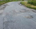 По ул. Пушкина и Салова убитый асфальт уже много лет.Так же требуется тротуар и освещение. Места хватает только для проезда одной машины.
