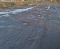 Сьезд с трассы в сторону д. Глушни. Бывшая старая дорога в сторону Пскова, до начала д. Глушни. Когда проводили асфальтирование дороги д.Глушни-д.Ногино-д.Рядобжа, этот участок остался без ремонта.