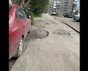 Во дворах по улице проезд Ивана Халатина 20 и улице Аскольдовцев 5 есть ямы на дороге, машинам приносятся повреждения, с коляской тоже трудно пройти.