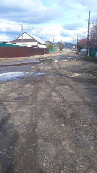 None, Полевая улица