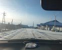 Улица если ее укладывать жбк плитами подходит под небольшой подъем подушки гравийный и укладке плит что не требует завоза техники для асфальта. Завод ЖБк конструкций в 56 км в улан-удэ для бюджета ОНФ гораздо дешевле будет. Дорожная техника есть у Района в дорожно-транспортном отделе необходимая и ДРСУ. Нет пешеходной дорожки до Узла управления электросетями Района. На дороге находится Управление Районными сетями электроэнергии. Нет парковки нормальной общественной у управления. Ближе к улице Молодежной нет нормальных съездов и продолжений по улицам Солнечная, Лесная, Молодежная. Так дома были Новстройками еще в 70-ых годах и дороги там подъездной нет вообще. Треубют отсыпки подушки дороги незначительные участки около 300 метров. к домам. Дооофрмления документов на отвлевтления к дороге для главы. Асфальта нет вообще. Последний раз отсыпалась примерно в 70-ых годах. Ямы, ухабы, неровности является сквозной дорогой к центру второстепенной но ею не пользуются потому что в плохом состоянии.